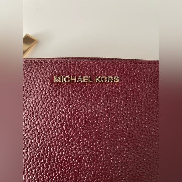 Michael Kors Red Adele Wallet/Wristlet - Picture 2 of 9